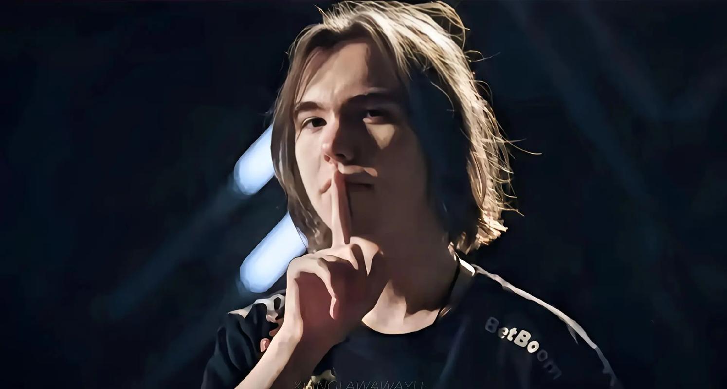 JDG赛后返图：Ruler／Missing互相击掌，Knight与Kanavi握手庆祝