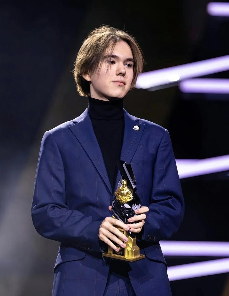 【赛后战报】运营压制，JDG稳健运营2：0轻松战胜LGD