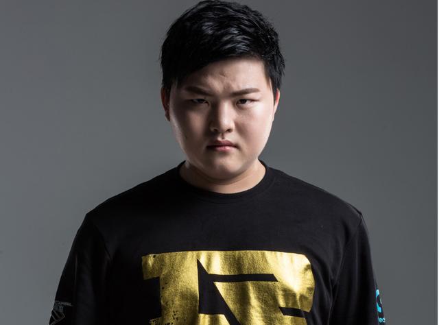 ThunderTalk Gaming 发布了阵容的第一阶段： HOYA ， Beichuan ， SeTab ， 1xn ， Feather